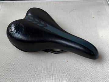 Fietzadel voor kind. Zadel te hoog? Deze heeft ons geholpen.