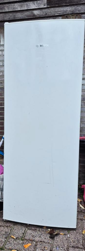 Gratis!! Kapotte Koelkast en vriezer