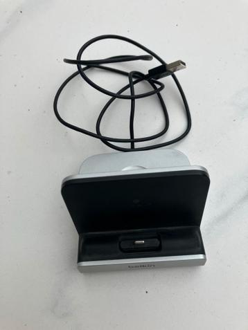 Belkin Express Dock F8J088 - iPad & iPhone Dock