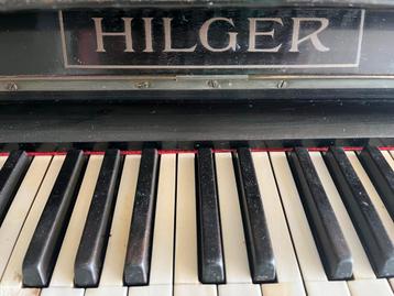 Antieke Gereviseerde Piano - Wegens Verhuizing