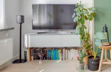 Tv meubel - lichte gebruikssporen