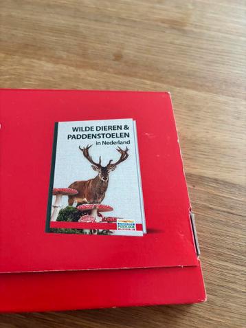 Wilde dieren en paddenstoelen postcode loterij.