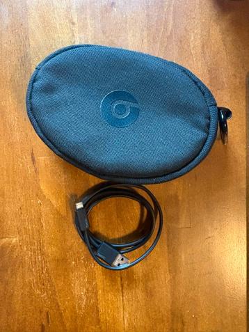 Beats Solo3 Case + Laadkabel