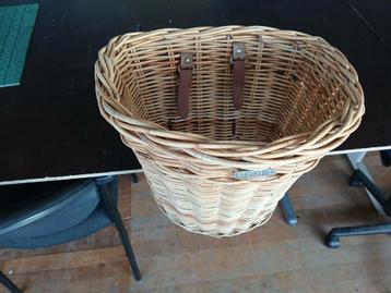 Rieten fiets mand voor aan het stuur Gratis