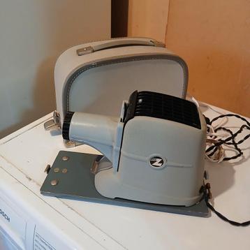 Gratis Zettolux Diaprojector - Vintage