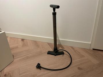 Fietspomp van de Hema