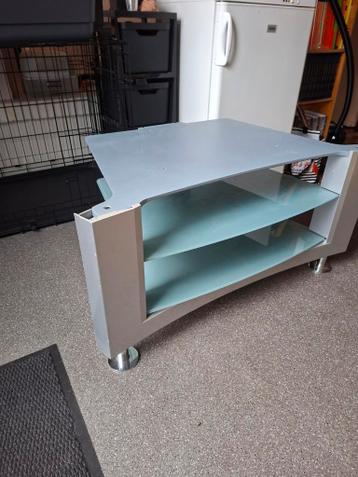 Laatste kans gratis: Mooi tv- meubel. Anders naar grofvuil.