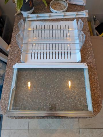 IKEA Köldgrader onderdelen - planken, bakjes - gratis