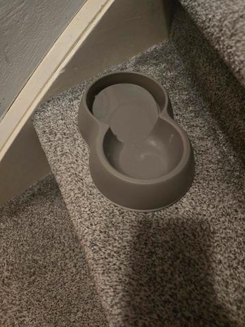 Automatische voederbak zonder electra gratis