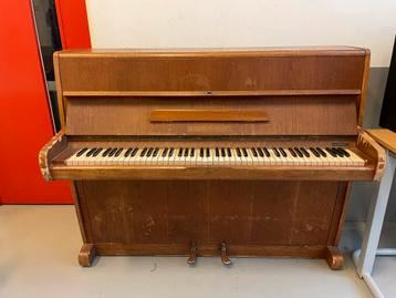 Gratis oude piano (August Förster)