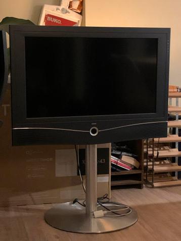 Loewe Xelos TV - Goed werkend voor een kratje ophalen!!