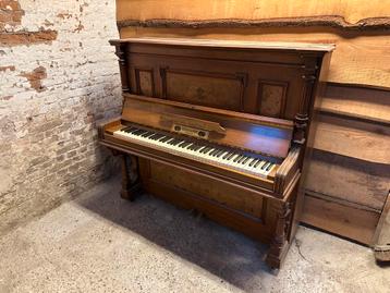 Gratis af te halen: Oude piano (opknappertje/decoratie)