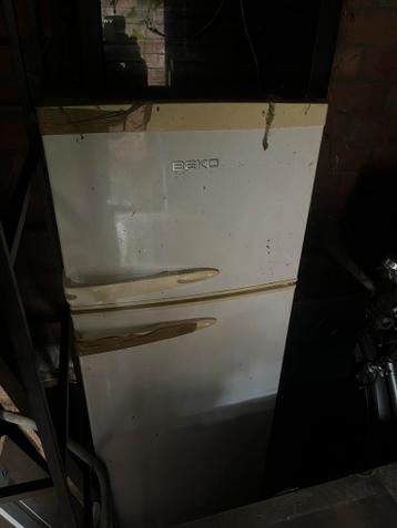 Oud ijzer/ oud muziek appartuur en scherm