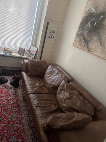 Bruine leren bank, Leolux