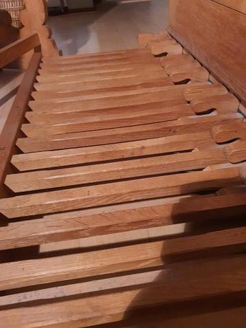 GEVRAAGD een oud kerkorgel pedaal.