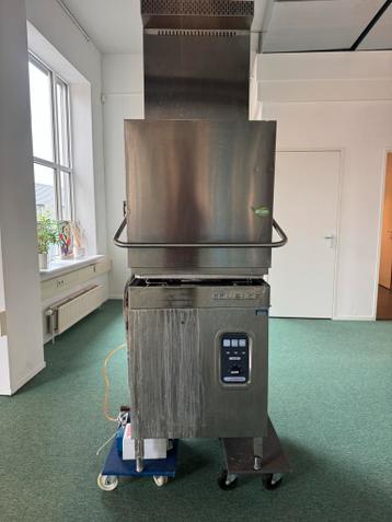 Comenda LC 900 CRC doorschuif vaatwasser, warm water defect