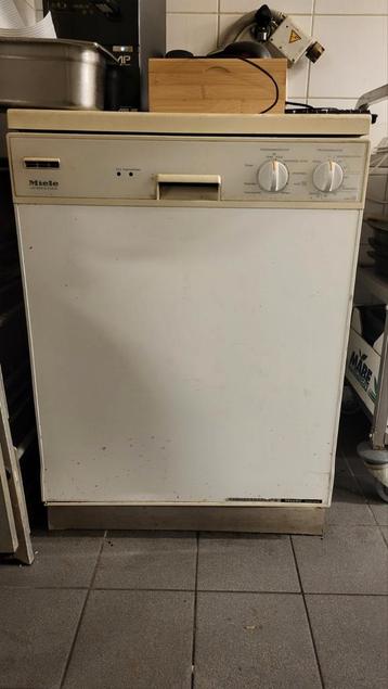 Oude Miele vaatwasser - Niet getest