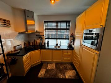 Keuken met Granieten Blad & eventueel Apparatuur