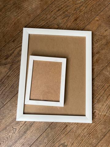 Twee gratis witte foto lijsten 30 x 40 / 20 x 15