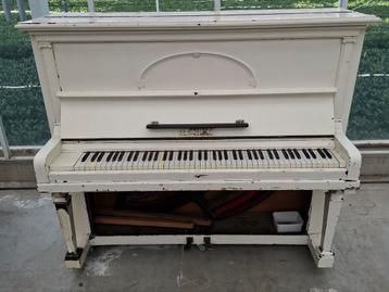 Vintage piano