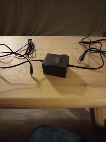 Stroomvoeding / Oplader 36VA, evt 2 keer.