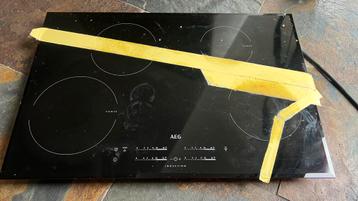 AEG Inductie kookplaat - met gebroken glasplaat