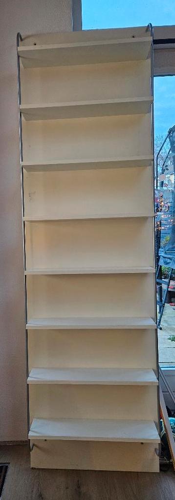 Gratis/ ophalen, ondiepe kast