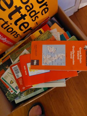 Doos vol oude landkaarten (1994-2014)