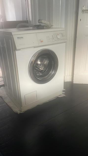Miele Novotronic W843 wasmachine gratis op te halen