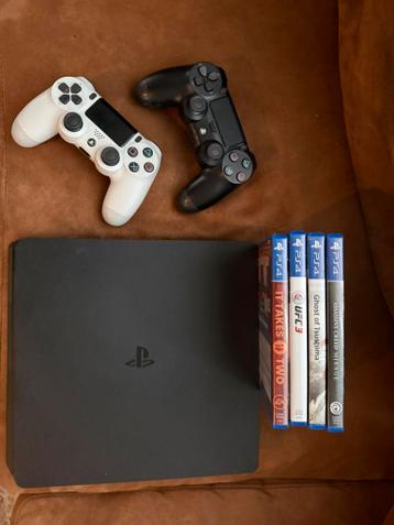 Ps4 slim disc edition + 2 controllers + games