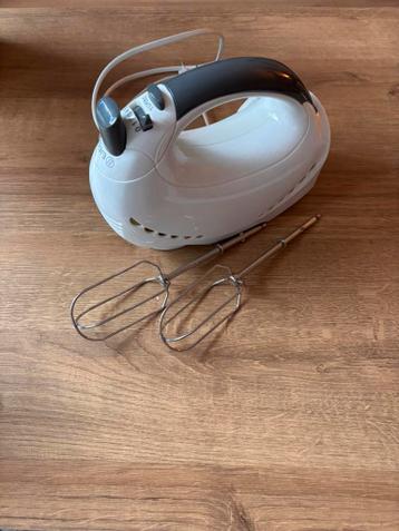 Handmixer hema met 1 werkende garde