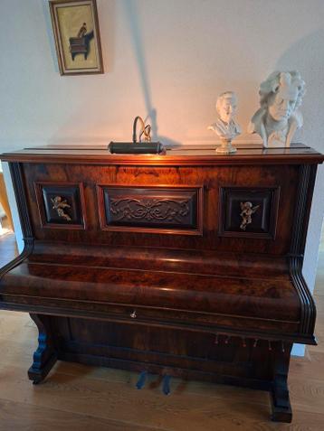 Mooie Piano Leuk meubel om te bespelen! GRATIS of RUILEN