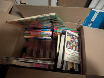Doos reis- en kinderboeken