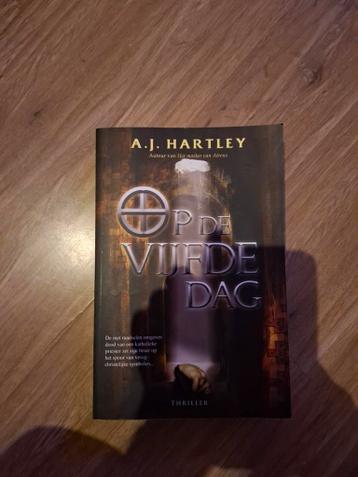 Boek: Op de vijfde dag - A. J. Hartley