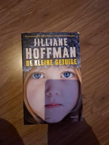 Boek: Loes den Hollander - Broeinest