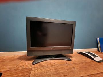 GRATIS OP TE HALEN Sharp 26 inch televisie