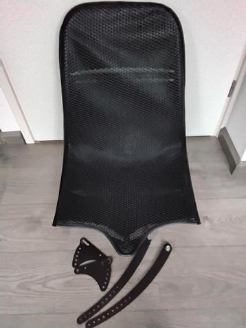 Nieuwe Kuipstoel Huka met Bevestigingsmateriaal