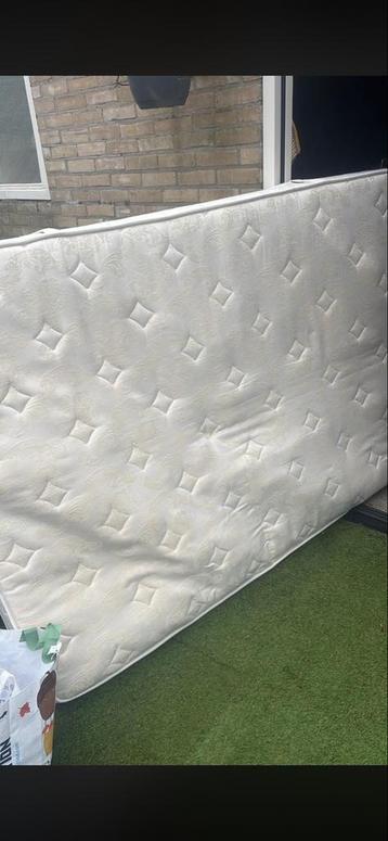 Gratis Matras 140x200 - Goede Conditie!