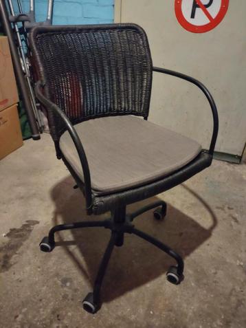 Ikea bureaustoel met armleuningen