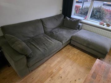 Mosgroene bankstel + hocker - gratis af te halen