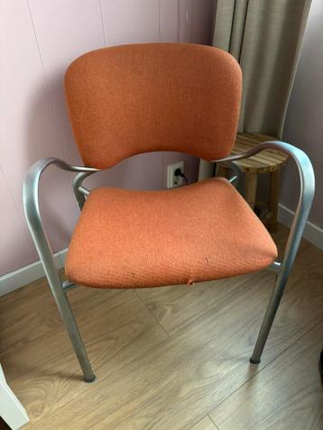 Oranje stoel