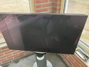 Bang&Olufsen Beovision 7 met speaker en draaivoet