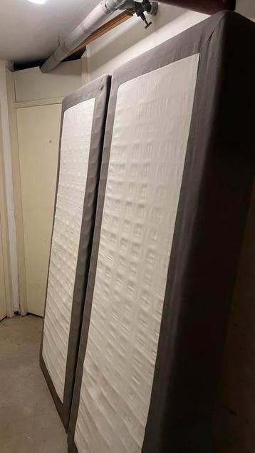 IKEA boxspring - donkergrijs - gratis ophalen