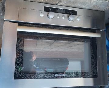Inbouw magnetron/oven van Bauknecht emchs 6140