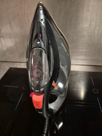 Philips Azur Strijkijzer - moet ontkalkt worden