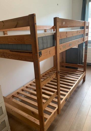 Kids bunk bed