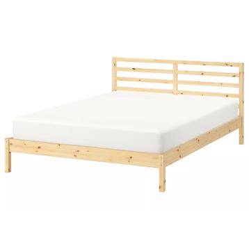 IKEA Tarva bed met lattenbodem en wielen 140 breed
