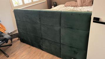 Hoofdbord karlsson groen fluweel