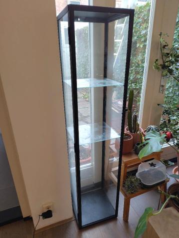 BLÅLIDEN vitrinekast