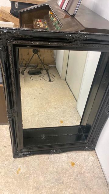 Gratis spiegel in schilderijlijst zwart